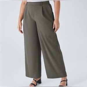 HALARA - BNWT Wide-Leg High-Rise Pants in Olive